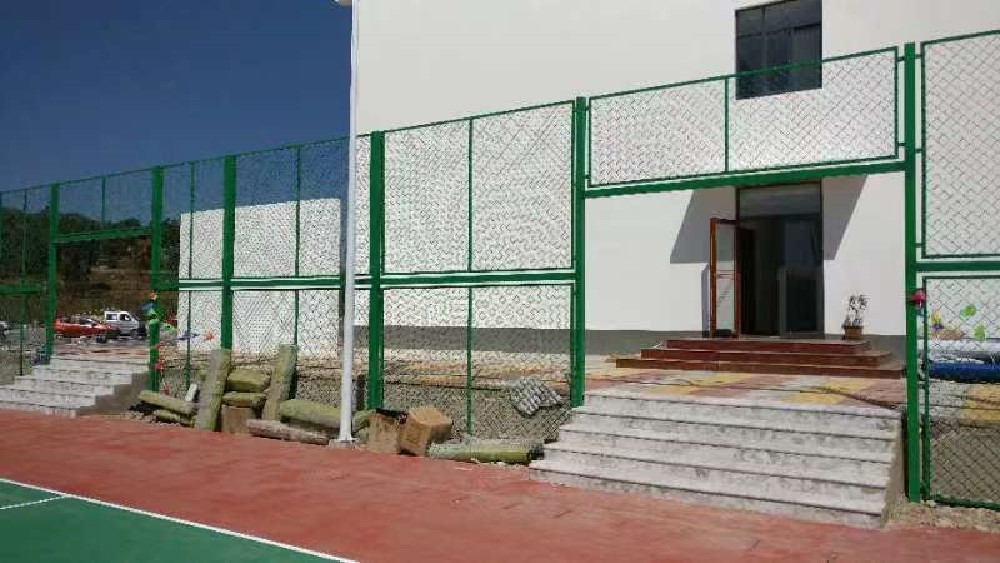 球场围栏